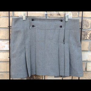 "To The Max" pleated mini skirt